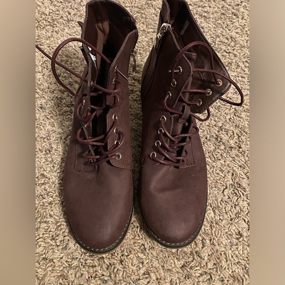 XAPPEAL women’s Burgundy zip up boots, 10M - Picture 2 of 2